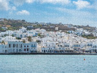 Produktbild: CALVENDO Puzzle Wei&szlig;e H&auml;user auf Mykonos - Griechenlands K&uuml;stenidylle in der &Auml;g&auml;is | 1000 Teile Lege-Gr&ouml;&szlig;e 64x48cm Foto-Puzzle f&uuml;r gl&uuml;ckliche Stunden
