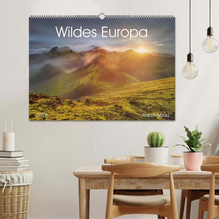 Produktbild: Wildes Europa 2026 (Wandkalender 2026 DIN A2 quer), CALVENDO Monatskalender
