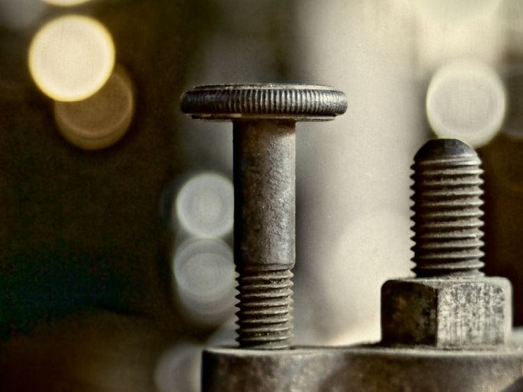 Produktbild: CALVENDO Puzzle Ein Motiv aus dem Kalender Gegenst&auml;nde aus alten Industrieanlagen | 1000 Teile Lege-Gr&ouml;&szlig;e 64 &times; 48 cm Foto-Puzzle f&uuml;r gl&uuml;ckliche Stunden