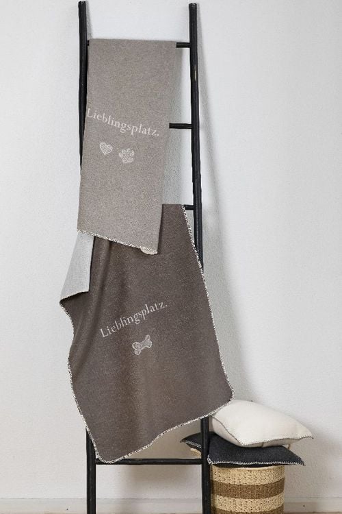 Produktbild: Fussenegger Haustierdecke "Lieblingsplatz" Katze rauch
