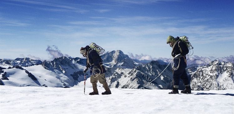 Produktbild: Beyond the Edge - Sir Edmund Hillarys Aufstieg zum Gipfel des Everest  (inkl. 2D-Version)
