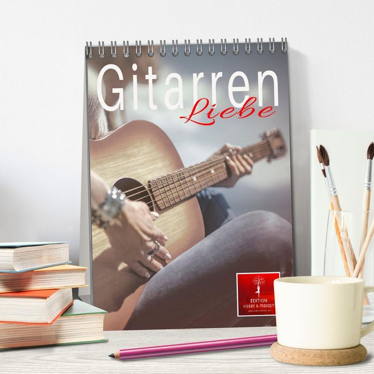 Produktbild: Gitarren Liebe (Tischkalender 2026 DIN A5 hoch), CALVENDO Monatskalender