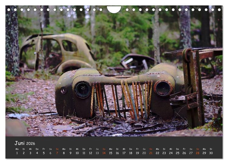 Produktbild: BILKYRKOG&Aring;RDEN Der Autofriedhof im Kyrk&ouml; Mosse (Wandkalender 2026 DIN A4 quer), CALVENDO Monatskalender