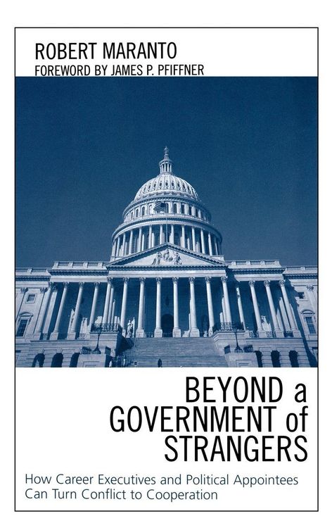 Produktbild: Beyond a Government of Strangers