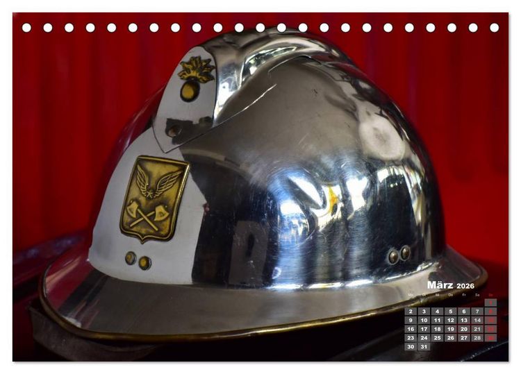 Produktbild: Historische Feuerwehrhelme (Tischkalender 2026 DIN A5 quer), CALVENDO Monatskalender