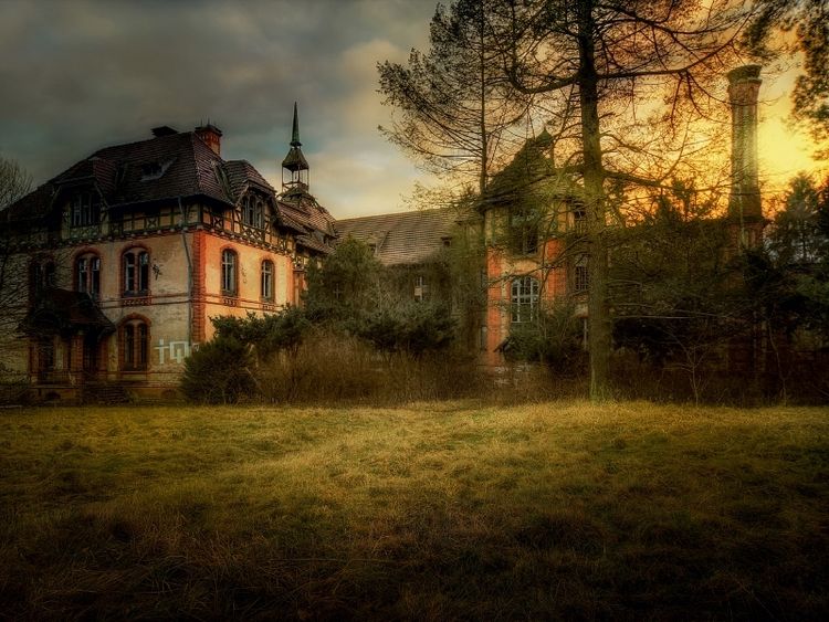 Produktbild: CALVENDO Puzzle Heilst&auml;tten Beelitz, Deutschland 1000 Teile Puzzle quer | 1000 Teile Lege-Gr&ouml;&szlig;e 64 &times; 48 cm Foto-Puzzle f&uuml;r gl&uuml;ckliche Stunden