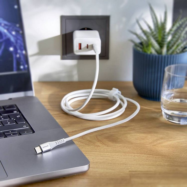 Produktbild: Intenso USB-Kabel USB 2.0 USB-C&reg; Stecker, USB-C&reg; Stecker 1.50 m Wei&szlig; Stoff-Ummantelung 7901002