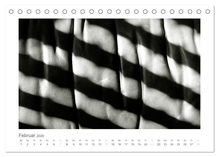Produktbild: einfach schwarz-wei&szlig; (Tischkalender 2026 DIN A5 quer), CALVENDO Monatskalender
