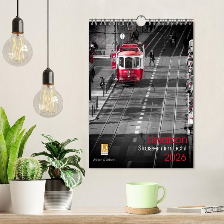 Produktbild: Lissabon Stra&szlig;en im Licht (Wandkalender 2026 DIN A4 hoch), CALVENDO Monatskalender