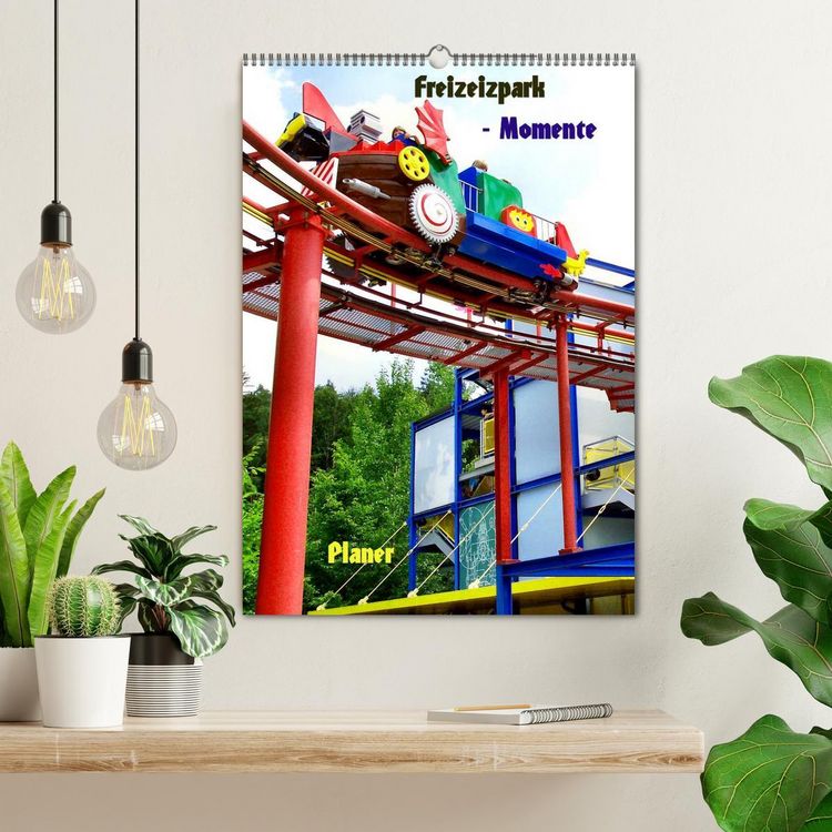 Produktbild: Freizeitparkmomente / Planer (Wandkalender 2026 DIN A2 hoch), CALVENDO Monatskalender