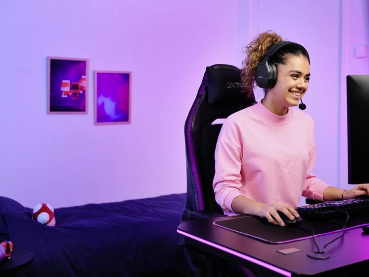 Produktbild: Trust GXT491 FAYZO Over Ear Headset Bluetooth&reg; Virtual Surround Schwarz Surround-Sound, Mikrofon-Stummschaltung, Lautst&auml;rkeregelung Gaming