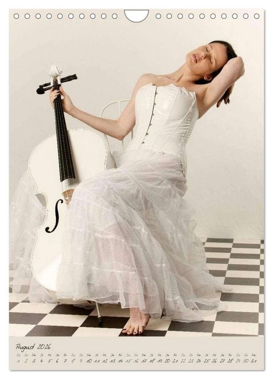 Produktbild: Wei&szlig;es Cello auf Reisen (Wandkalender 2026 DIN A4 hoch), CALVENDO Monatskalender