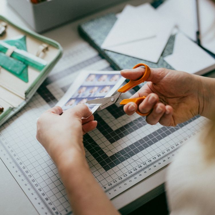 Produktbild: Fiskars Universalschere Basteln Classic Papierschere, Rechts- & Linksh&auml;nder