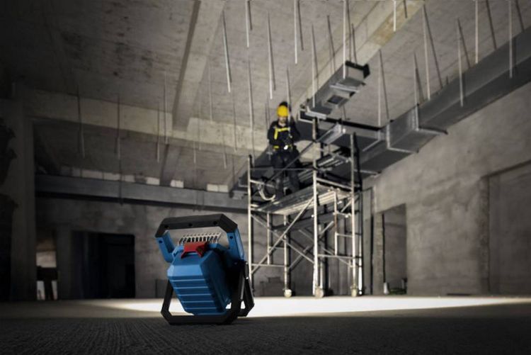 Produktbild: Bosch Professional GLI18V-3000 Akku-LED-Arbeitsleuchte 06014A8100