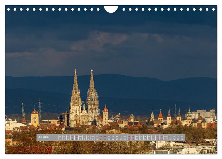 Produktbild: Regensburg Mittelalterliche Stadt mit Flair an der Donau (Wandkalender 2026 DIN A4 quer), CALVENDO Monatskalender