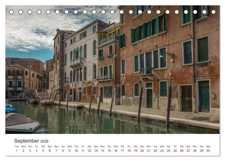 Produktbild: Romantic colors in Venice (Desk Calendar 2026 DIN A5 landscape), CALVENDO 12 Month DeskCalendar
