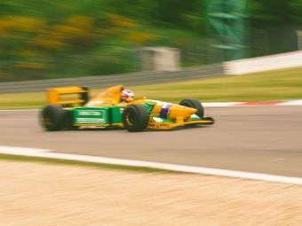 Produktbild: CALVENDO Puzzle High Speed Racing - Formel 1 | 1000 Teile Lege-Gr&ouml;&szlig;e 64x48cm Foto-Puzzle f&uuml;r gl&uuml;ckliche Stunden