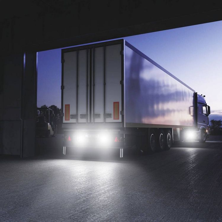Produktbild: Osram Automotive R&uuml;ckfahrscheinwerfer 12 V, 24V LEDriving Reversing VX 120S-WD, quadratischer LED R&uuml;ckfahrscheinwerfer