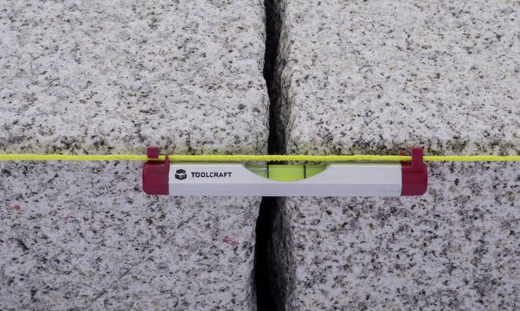 Produktbild: TOOLCRAFT TO-7084002 Schnur-Wasserwaage 100mm 1 mm/m