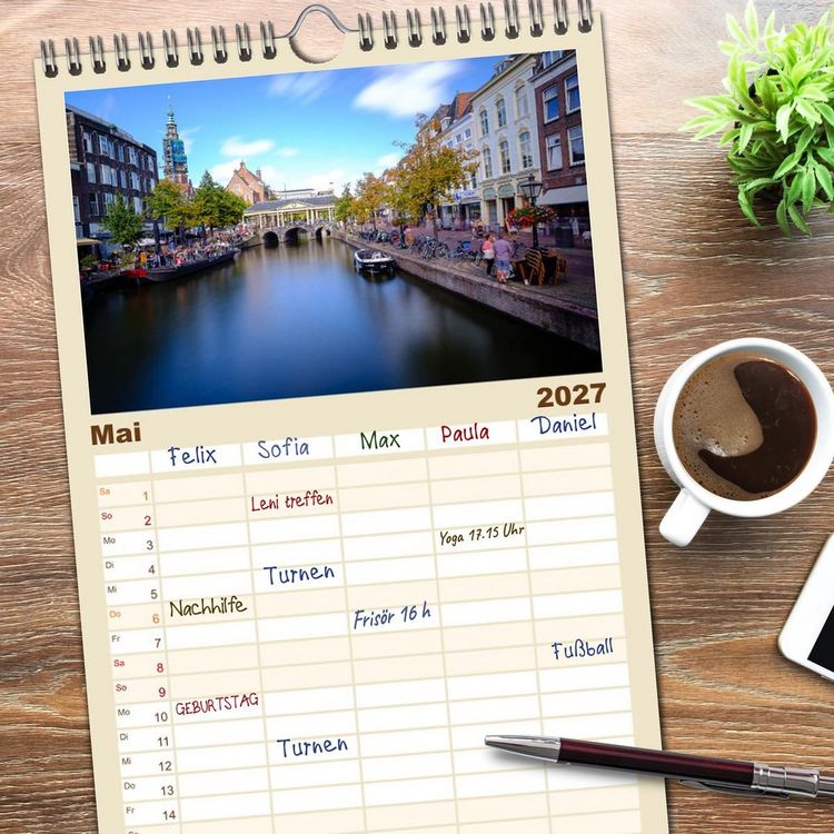 Produktbild: Familienplaner 2027 - Ein Blick auf Leiden mit 5 Spalten (Wandkalender, 21 x 45 cm) CALVENDO