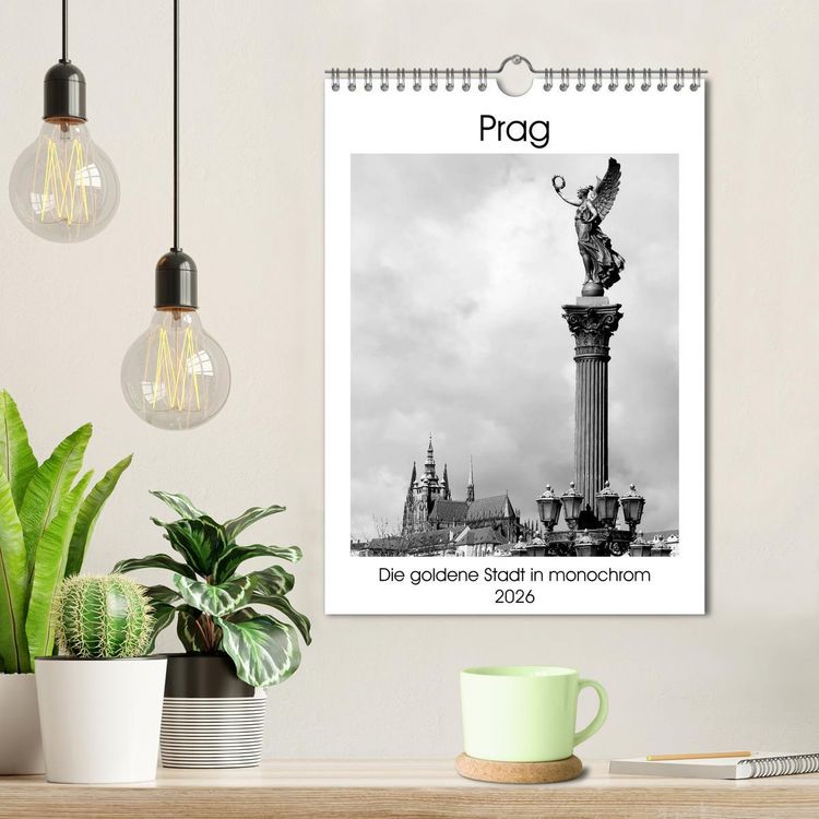 Produktbild: Prag - Die goldene Stadt in monochrom (Wandkalender 2026 DIN A4 hoch), CALVENDO Monatskalender