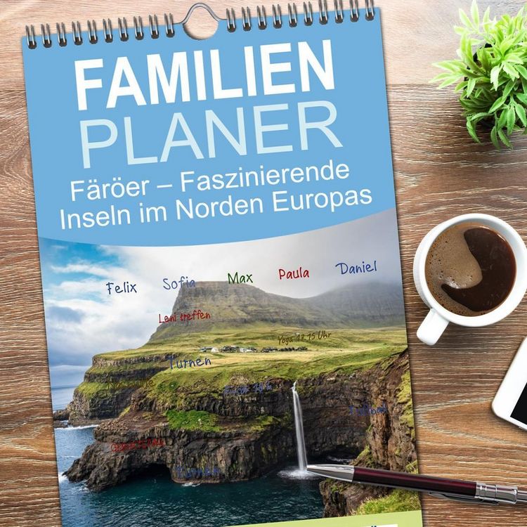 Produktbild: Familienplaner 2026 - F&auml;r&ouml;er &ndash; Faszinierende Inseln im Norden Europas mit 5 Spalten (Wandkalender, 21 x 45 cm) CALVENDO