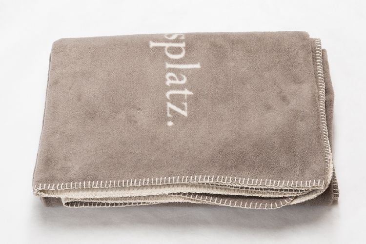 Produktbild: Fussenegger Wohndecke "Lieblingsplatz" rauch 150/200cm