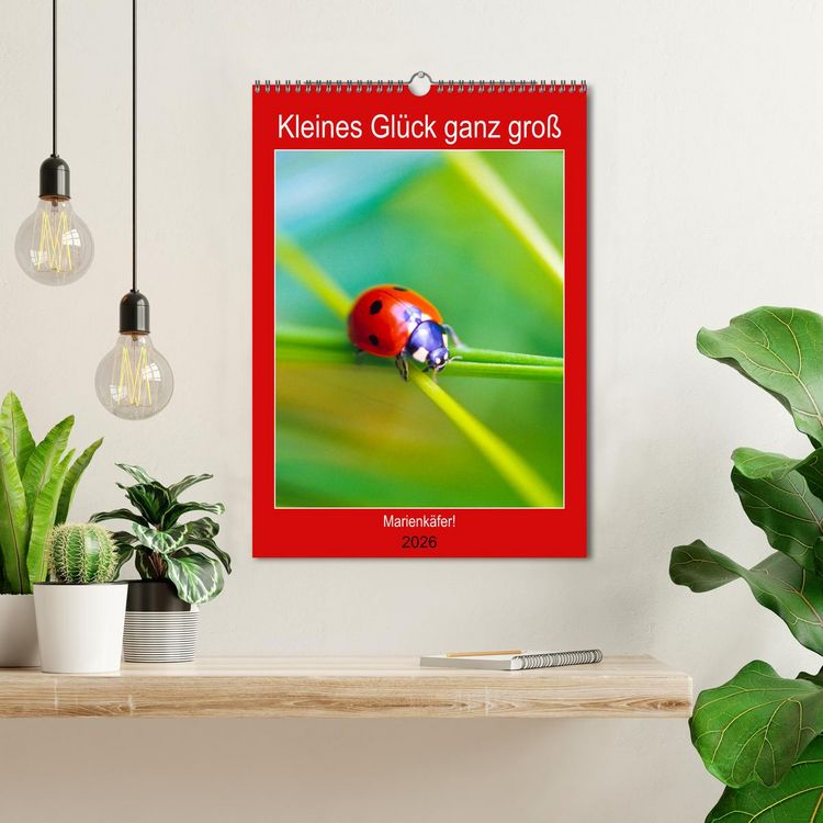 Produktbild: Kleines Gl&uuml;ck ganz gro&szlig;: Marienk&auml;fer! (Wandkalender 2026 DIN A3 hoch), CALVENDO Monatskalender