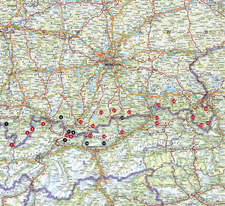 Produktbild: ROTHER Wanderbuch H&uuml;ttentouren Bayerische Alpen mit angrenzendem Tirol. 30 Touren f&uuml;r 2-4 Tage