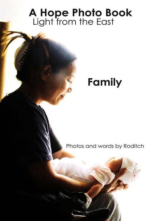 Produktbild: A Hope Photo Book - Light from the East - Family