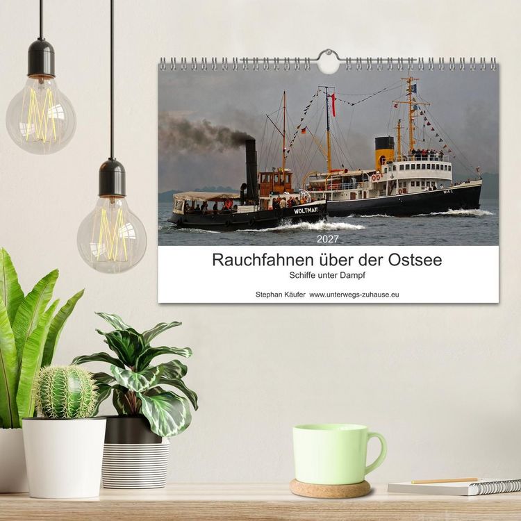 Produktbild: Rauchfahnen &uuml;ber der Ostsee - Schiffe unter Dampf (Wandkalender 2027 DIN A4 quer), CALVENDO Monatskalender