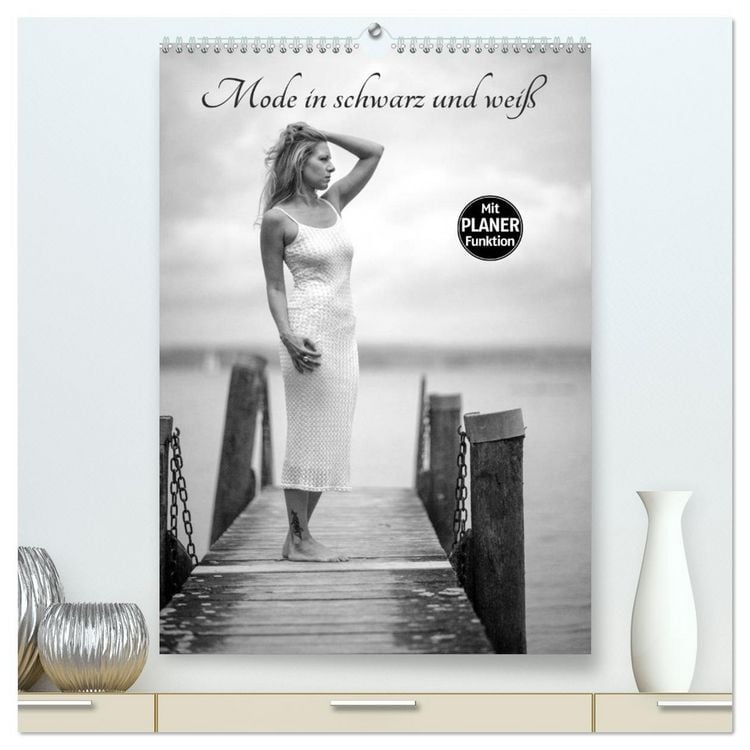 Produktbild: Mode in schwarz und wei&szlig; (hochwertiger Premium Wandkalender 2026 DIN A2 hoch), Kunstdruck in Hochglanz