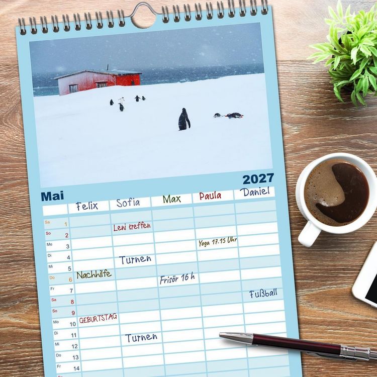 Produktbild: Familienplaner 2027 - Arktis und Antarktis - Eisig durch das Jahr mit 5 Spalten (Wandkalender, 21 x 45 cm) CALVENDO