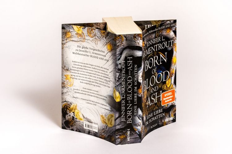 Produktbild: Born of Blood and Ash &ndash; Eine Liebe im Schatten