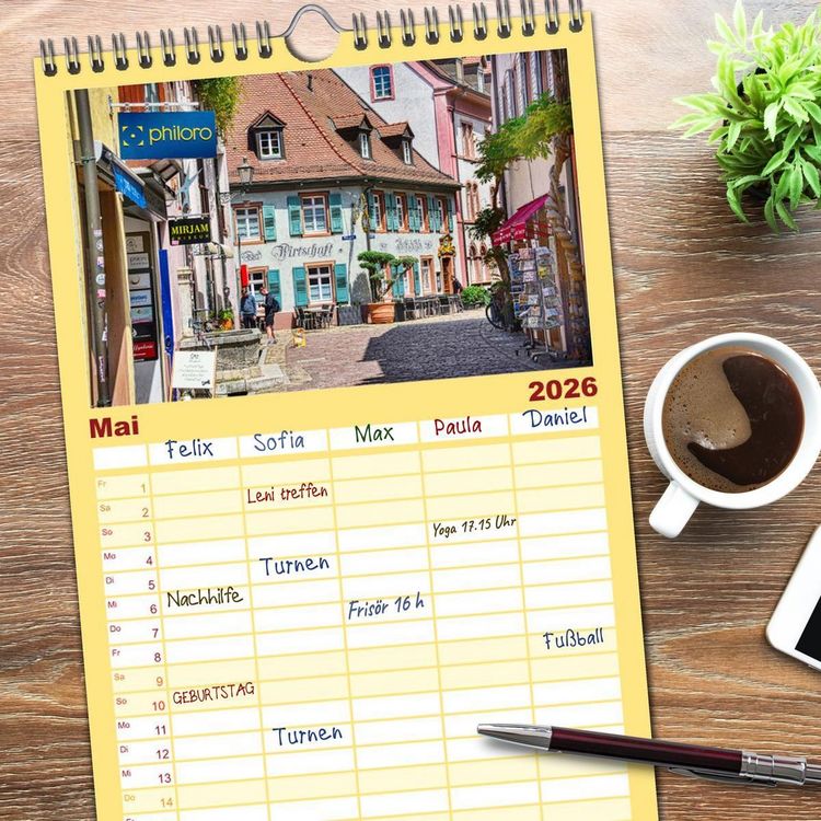 Produktbild: Familienplaner 2026 - Freiburg - Die entspannte Stadt im Breisgau mit 5 Spalten (Wandkalender, 21 x 45 cm) CALVENDO