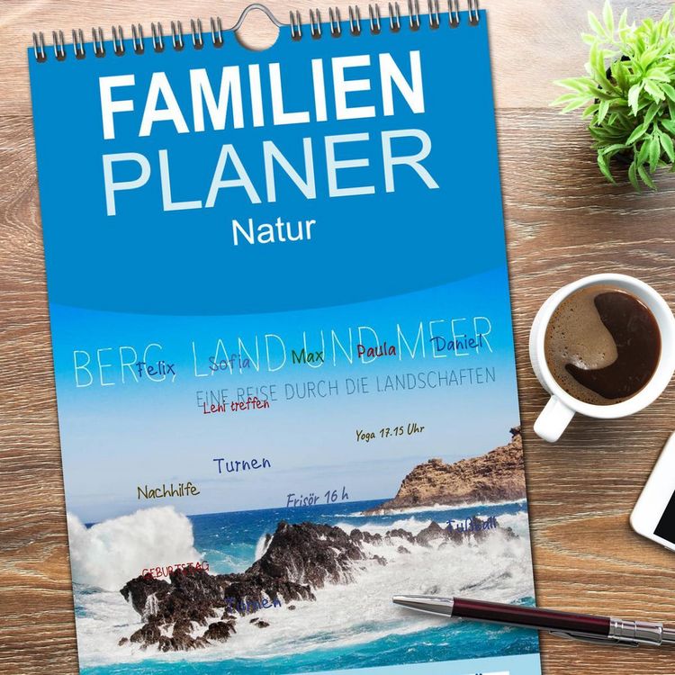 Produktbild: Familienplaner 2026 - Berg, Land und Meer - Eine Reise durch die Landschaften mit 5 Spalten (Wandkalender, 21 x 45 cm) CALVENDO