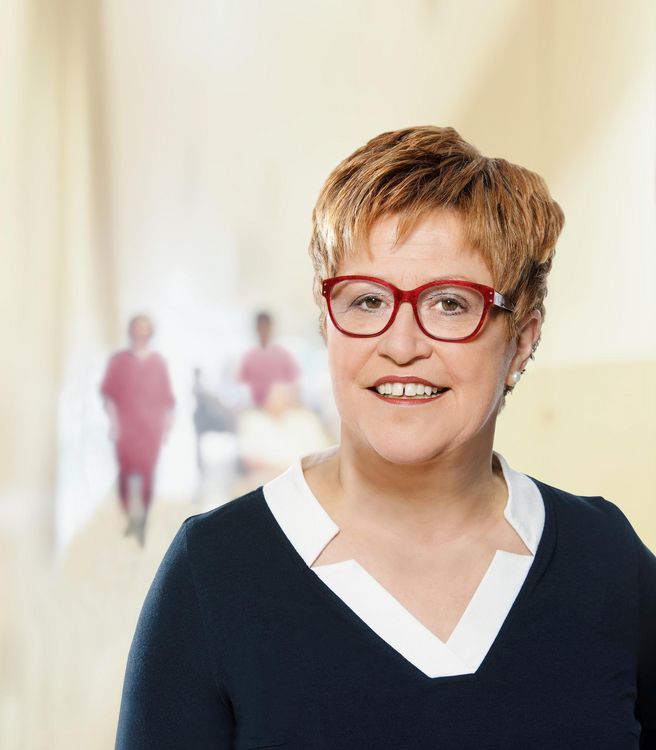 Produktbild: Traust du dir das zu? Mein Leben in der Altenpflege. Eine ungew&ouml;hnliche Biographie. Mit Infok&auml;sten zu Ausbildung, Pflegeversicherung, Hintergr&uuml;nden.
