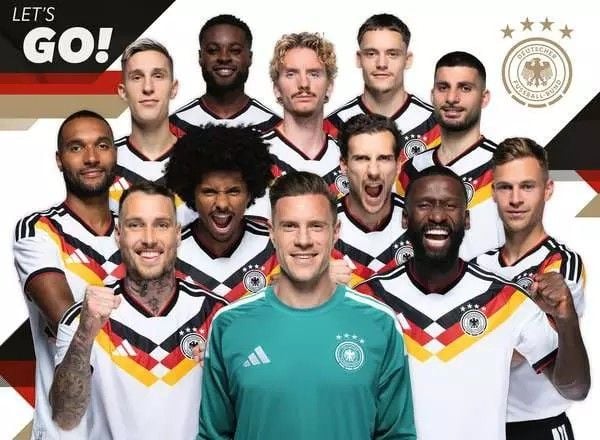 Produktbild: Kinderpuzzle 300 XXL Teile - DFB - Die Mannschaft - DFB Nationalmannschaft Fu&szlig;ball-WM 2026