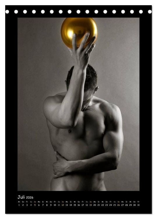 Produktbild: Golden Ball - M&auml;nner Akte (Tischkalender 2026 DIN A5 hoch), CALVENDO Monatskalender