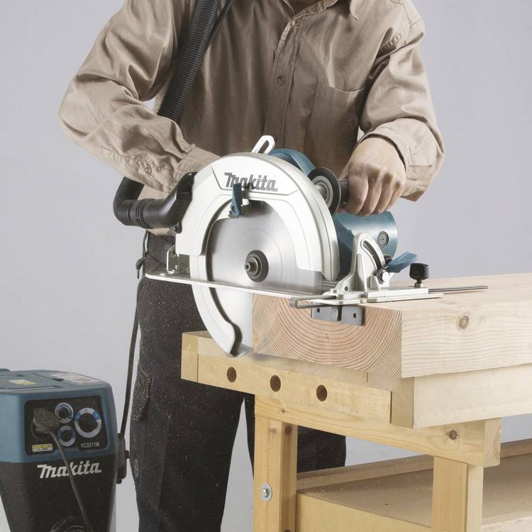 Produktbild: Makita Handkreiss&auml;ge 2000 W