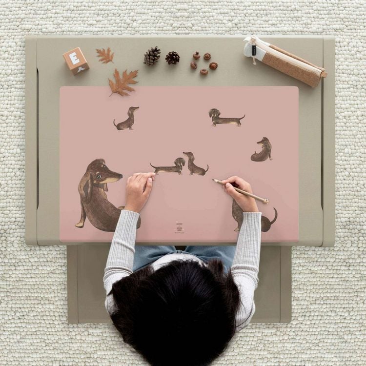 Produktbild: Scriptum Schreibtischunterlage f&uuml;r Kinder Dackel berry - 60 x 40 cm - aus premium Vinyl