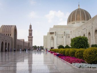 Produktbild: CALVENDO Puzzle Gro&szlig;e Sultan-Qabus-Moschee | 1000 Teile Lege-Gr&ouml;&szlig;e 64x48cm Foto-Puzzle f&uuml;r gl&uuml;ckliche Stunden