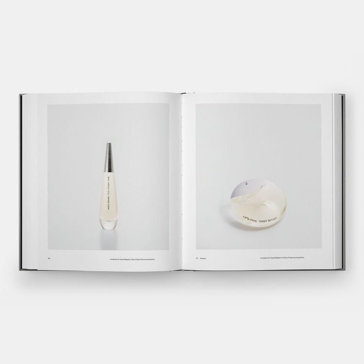 Produktbild: Observations, Research, and Art