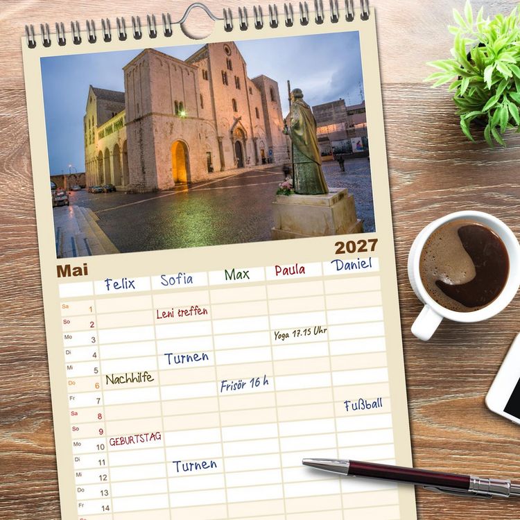 Produktbild: Familienplaner 2027 - Italien - Tief im S&uuml;den mit 5 Spalten (Wandkalender, 21 x 45 cm) CALVENDO