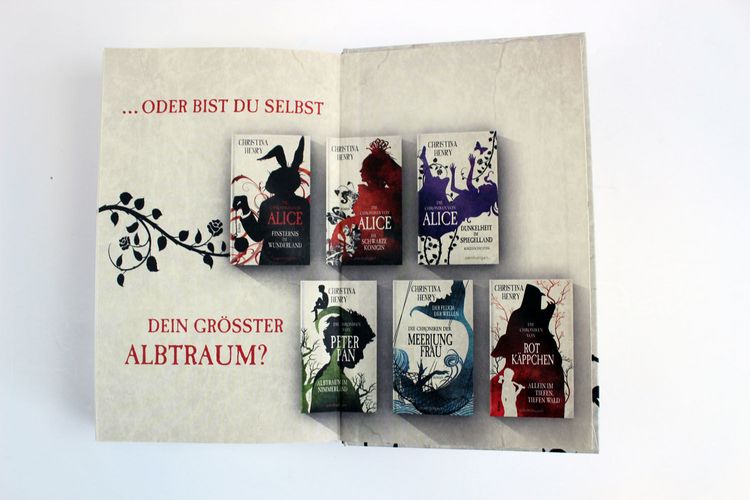 Produktbild: Die Chroniken von Alice - Dunkelheit im Spiegelland