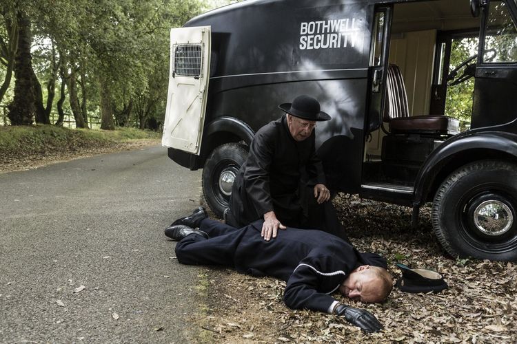 Produktbild: Father Brown - Die kompletten Staffeln 1-8. LTD. - Limitierte Collector's Edition mit Notizbuch