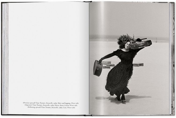 Produktbild: Peter Lindbergh. Azzedine Ala&iuml;a