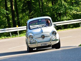 Produktbild: CALVENDO Puzzle Fiat Abarth 850 TC - 1962 | 1000 Teile Lege-Gr&ouml;&szlig;e 64x48cm Foto-Puzzle f&uuml;r gl&uuml;ckliche Stunden