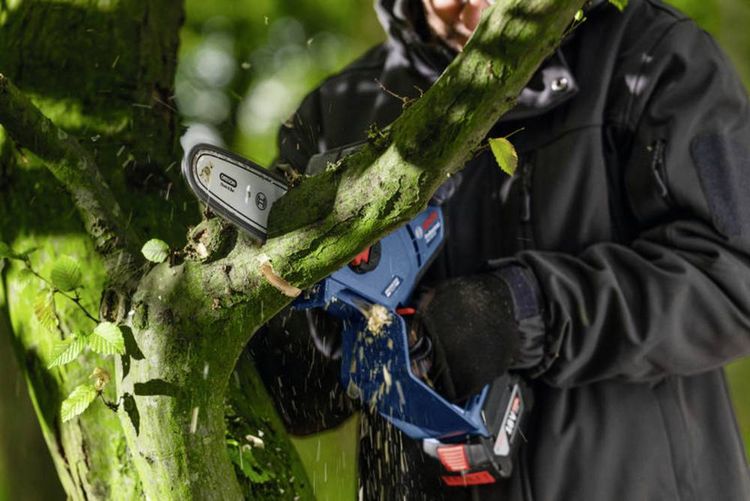 Produktbild: Bosch Professional GKE 18V-20 Akku-Asts&auml;ge 06008D7100 18V