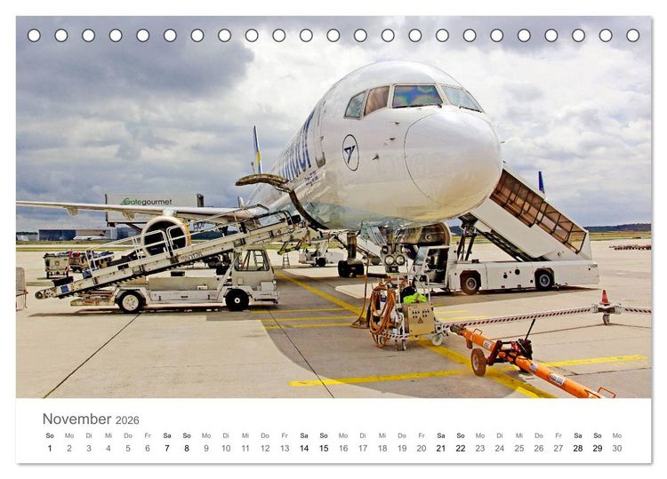Produktbild: Gro&szlig;e und kleine Flieger am Flughafen (Tischkalender 2026 DIN A5 quer), CALVENDO Monatskalender